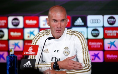 IM电竞精华-于帕梅卡诺失误合集能出十分钟